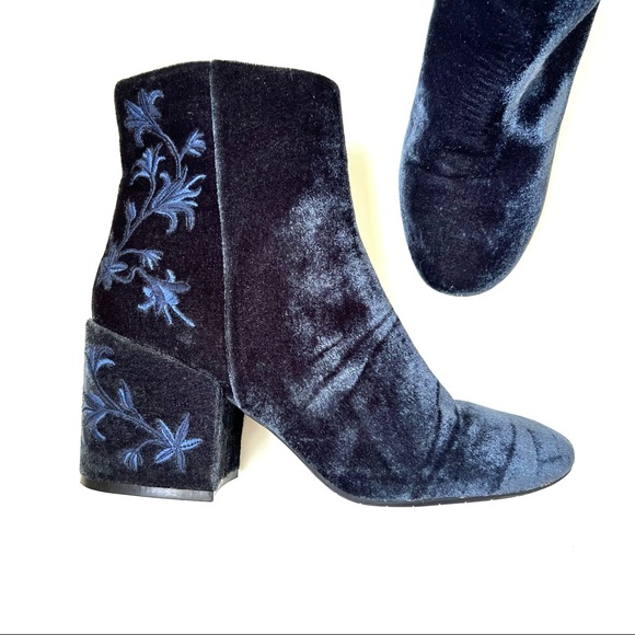 Kenneth Cole Shoes - Kenneth Cole Blue Renna Velvet Embroidered Bootie